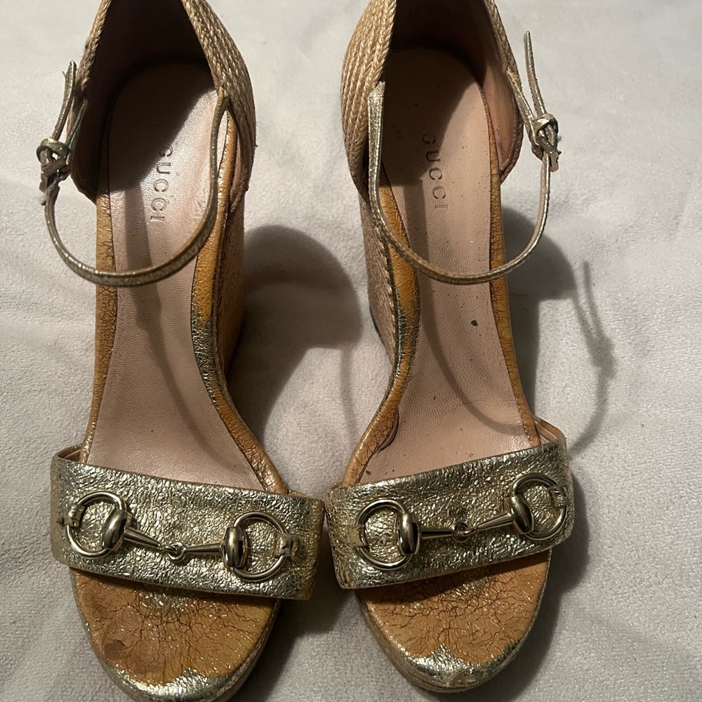 Gucci Gold Wedge Shoes for Elegant Occasions